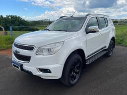 Grade Moldura Milha Esquerdo Trailblazer 2012 a 2016