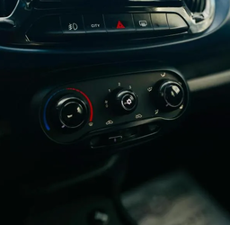 COMANDO AR CONDICIONADO UNO MOBI 2017 2018 2019/..