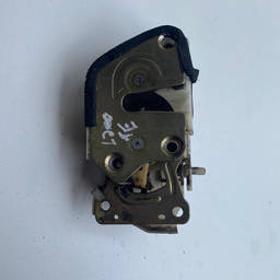 FECHADURA PORTA TRASEIRA ESQ L200 OUTDOOR TR4 04 A 12 S/TVA