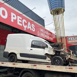 Fiat Fiorino FurgãO 2014 1.4 Flex 4p - Branco/Preto/Vermelho/Cinza