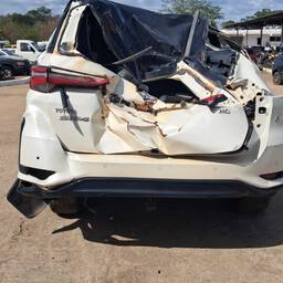 Toyota SW4 2022 2.8 Tdi Srx Diamond 7l 4x4 Aut. 5p