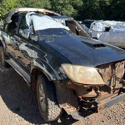 SUCATA Toyota Hilux 2010 3.0 Srv Cab. Dupla 4x4 Aut. 4p PARA RETIRADA DE PEÇAS