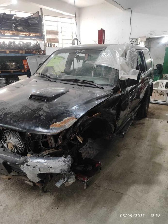 MITSUBISHI Pajero Sport 2002