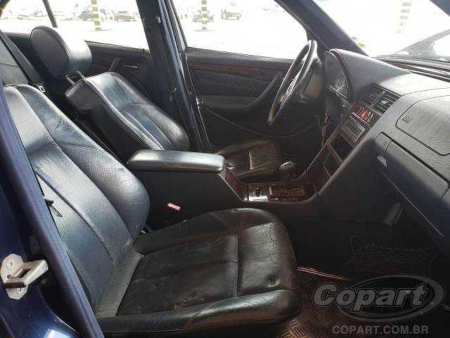 MERCEDES-BENZ C240 2.4 V6 AUTOMÁTICA  1999