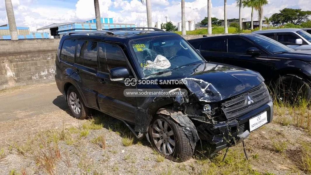 PAJERO FULL HPE 3.2 4X4 AUTOMÁTICA/DIESEL