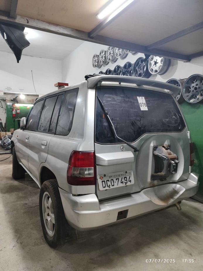 MITSUBISHI PAJERO IO 2001