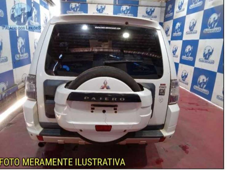 PAJERO FULL AUTOMÁTICA DIESEL 4X4