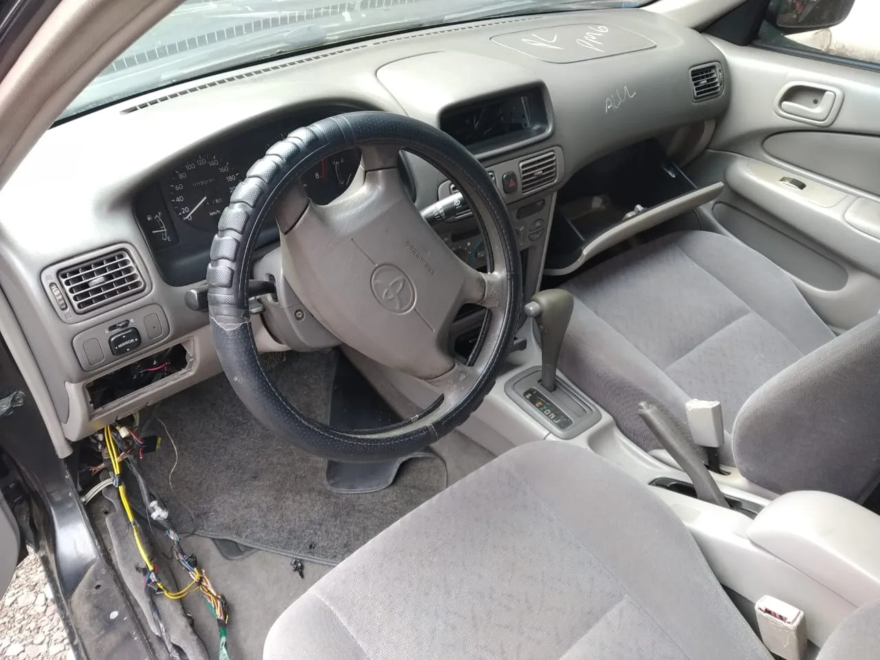 TOYOTA COROLLA XEI 1.8 2000