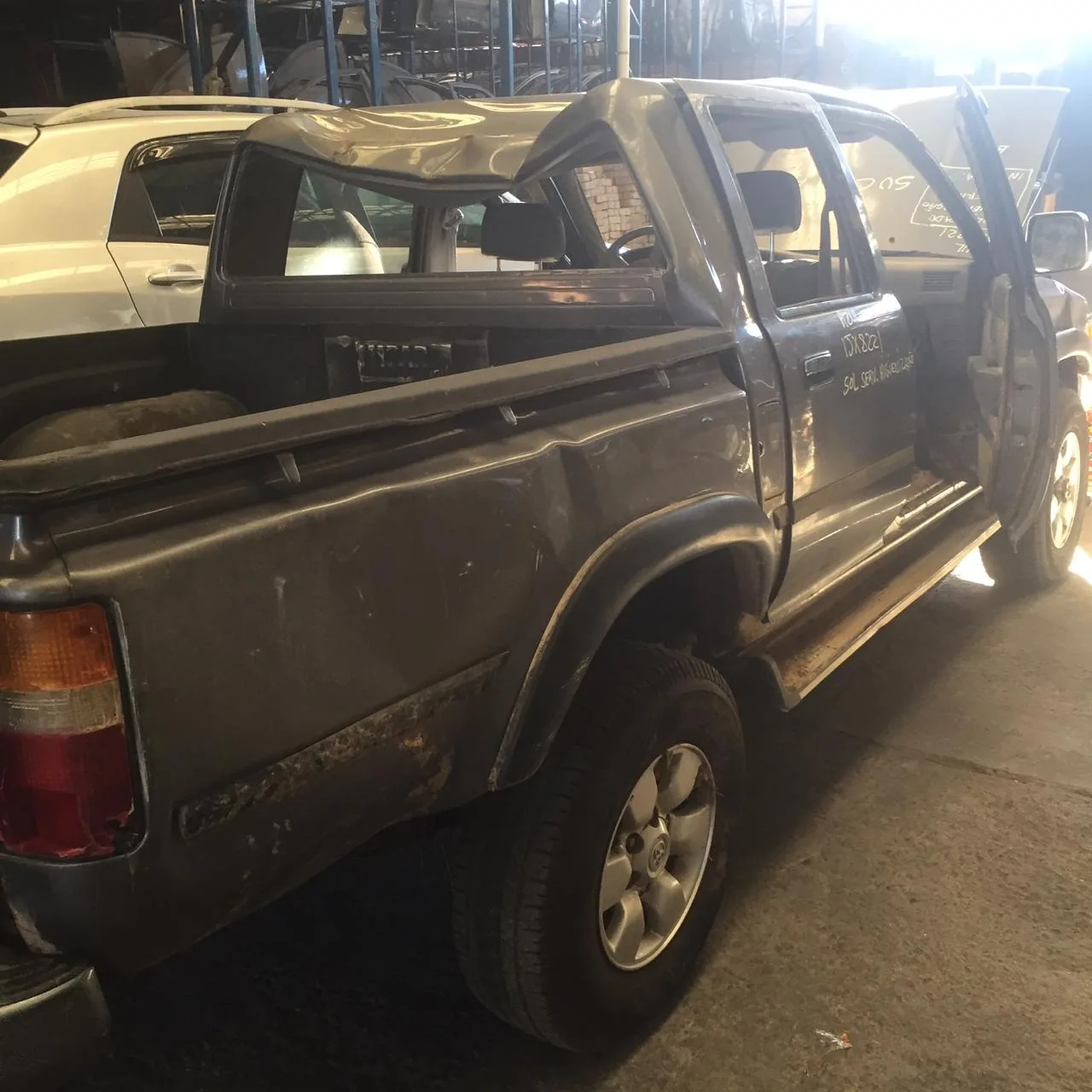 TOYOTA HILUX 4CD SR5 2001