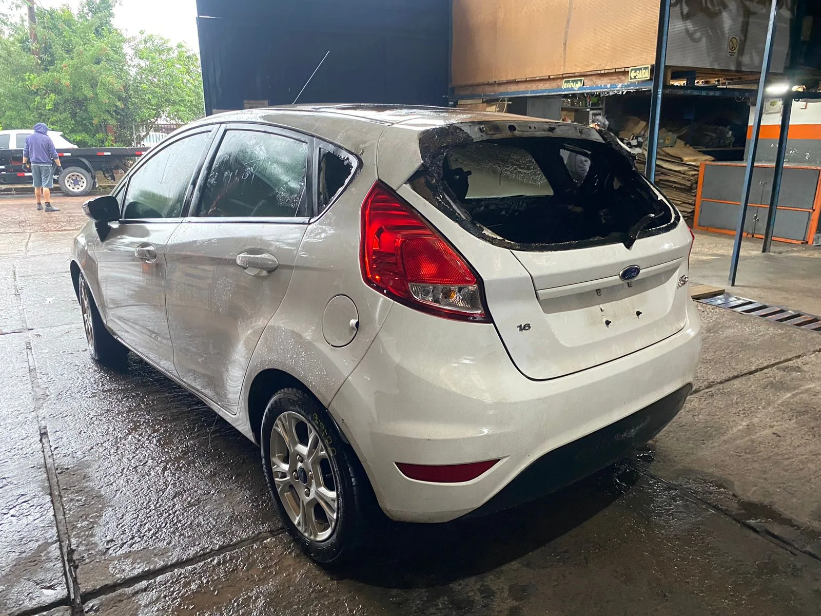FORD FIESTA HÁ 1.6 13.14