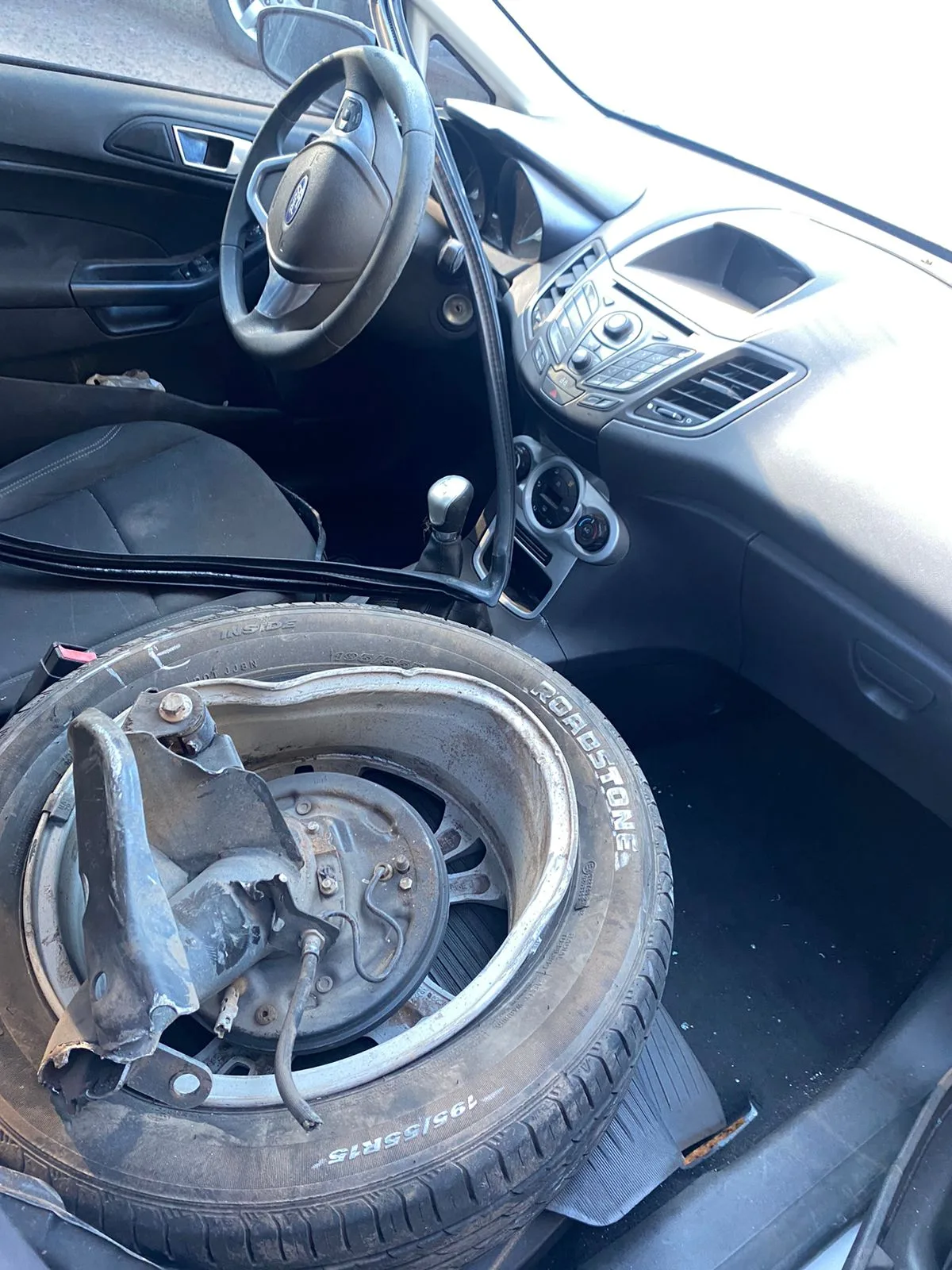 FORD FIESTA HÁ 1.6 SE 14.15