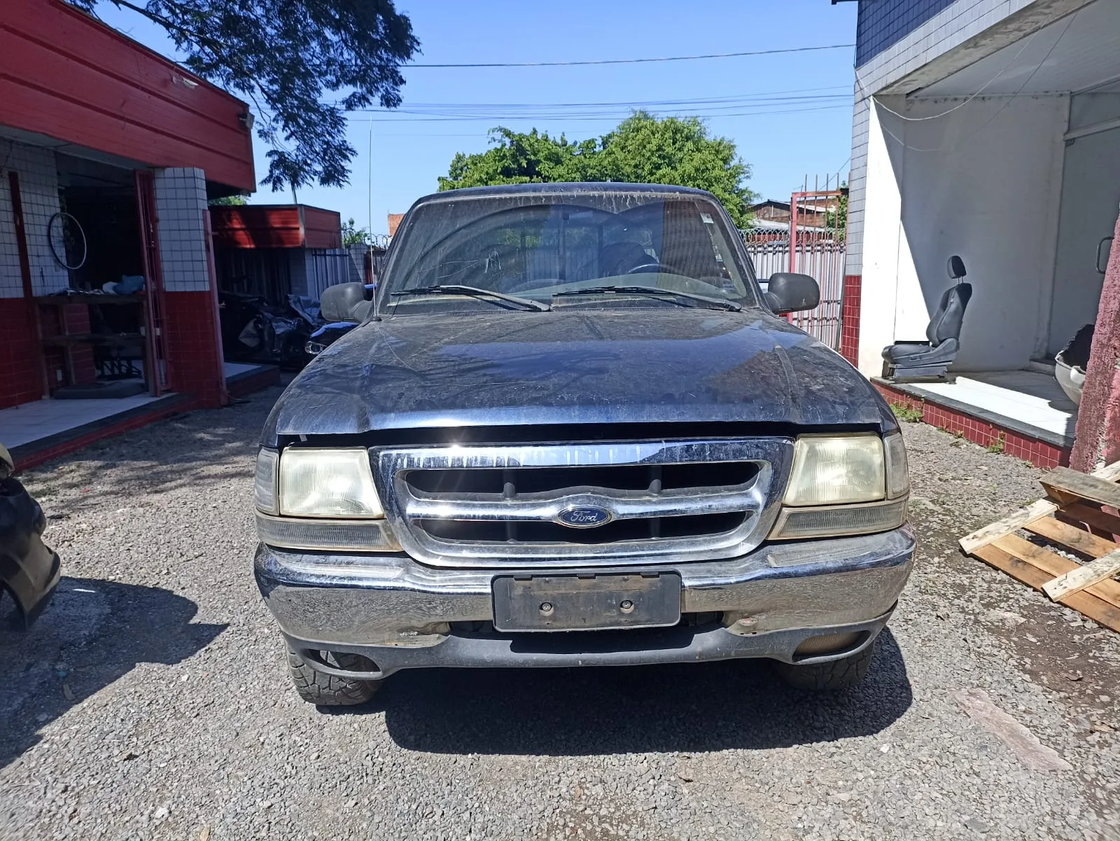 FORD RANGER XLT 13F 01.02