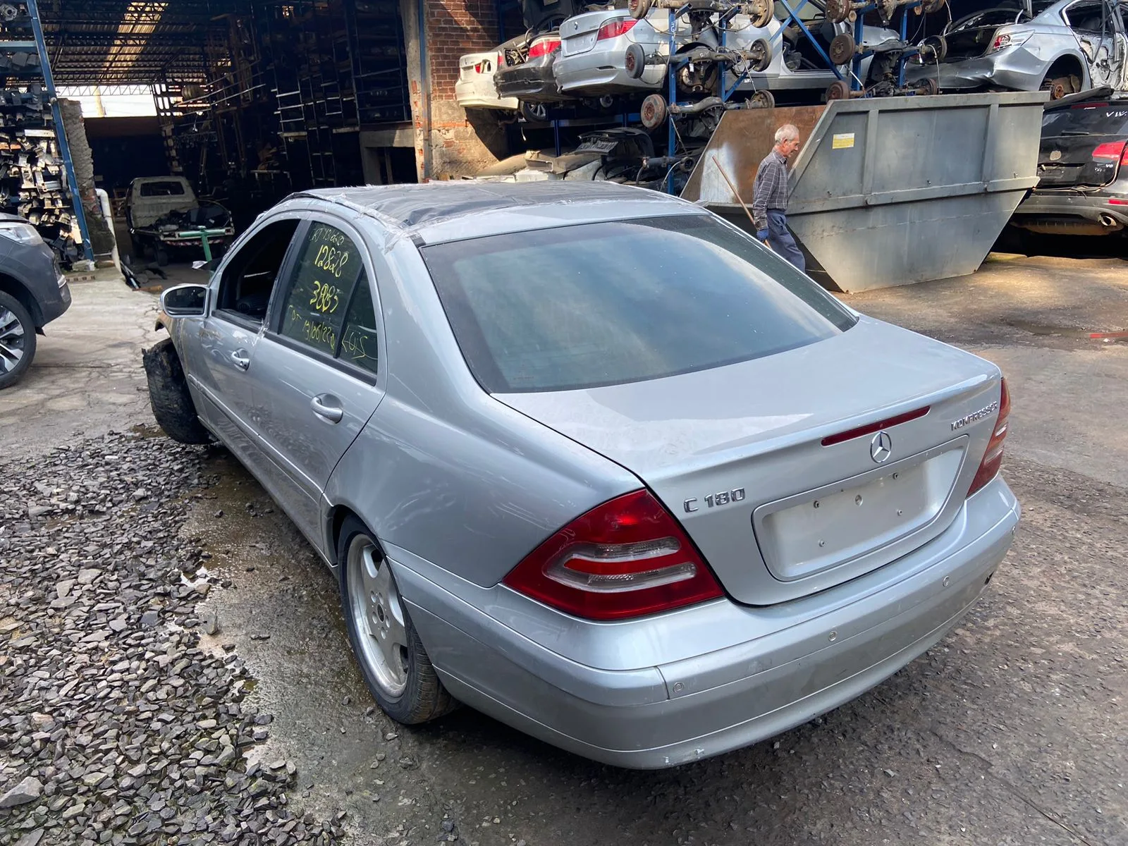 MERCEDES-BENZ C180K QUEIMADA 03.04