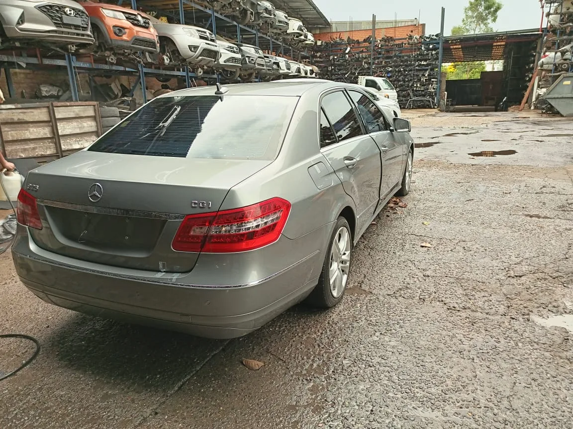 MERCEDES-BENZ E250 CGI 2011