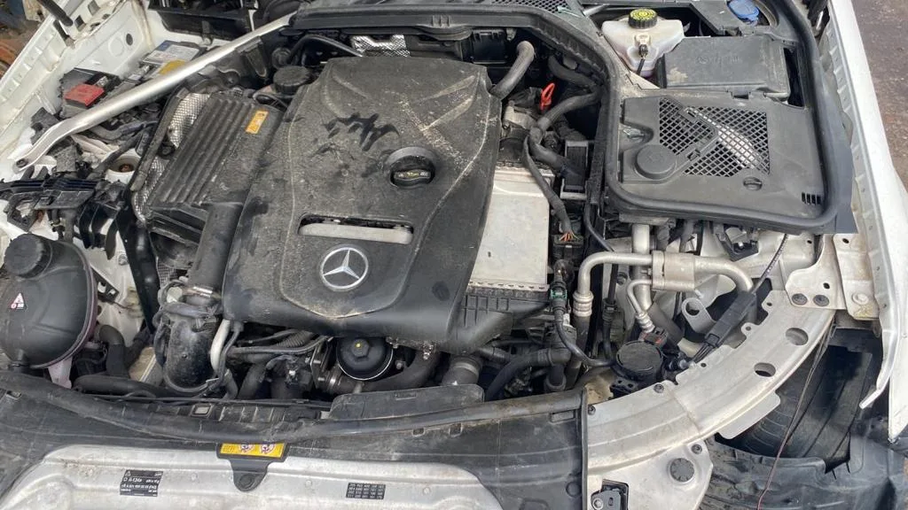 MERCEDES-BENZ C180 2015