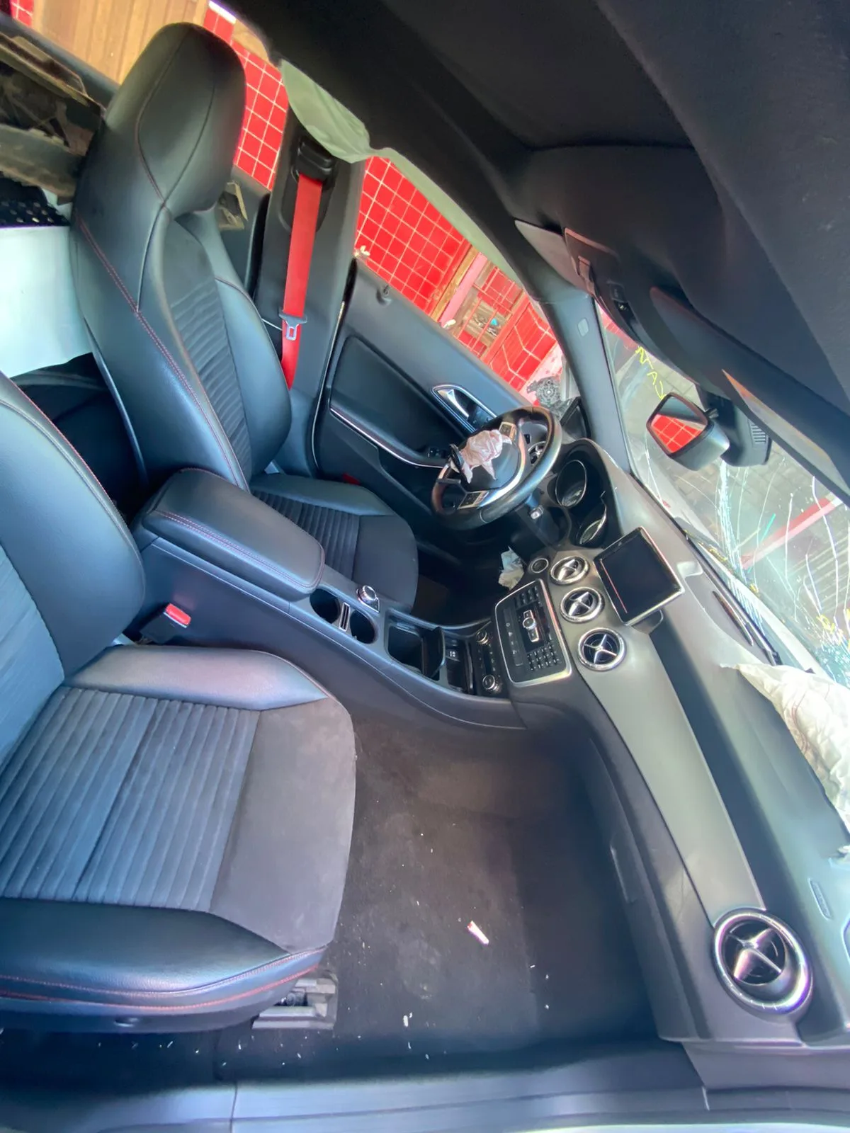 MERCEDES-BENZ CLA250 4M 14.15