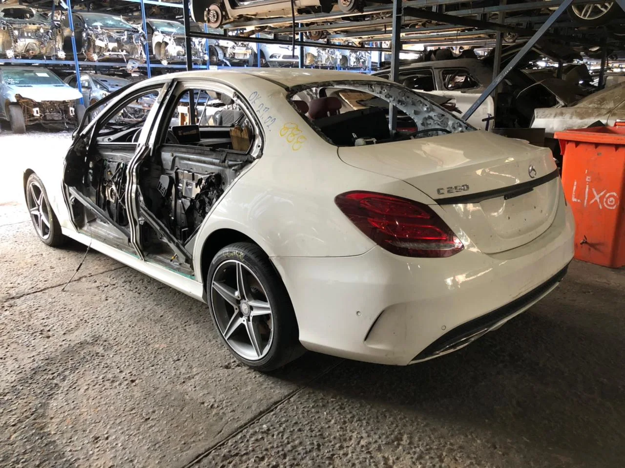 MERCEDES-BENZ C250 2016
