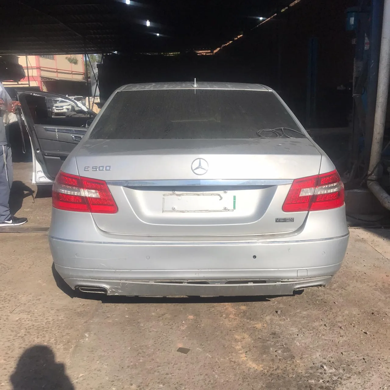 MERCEDES-BENZ E500 2010