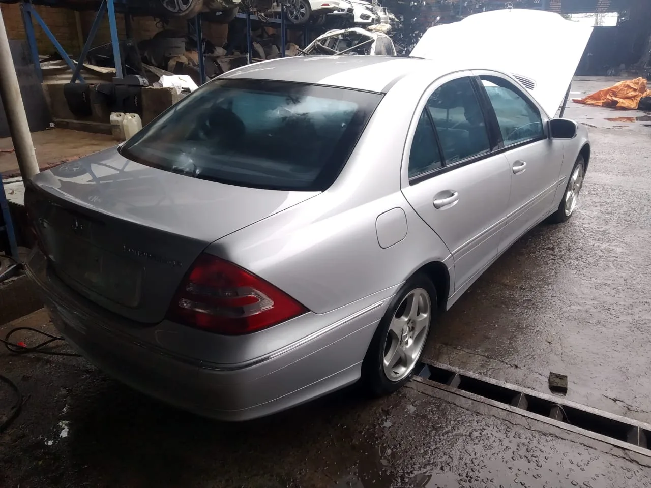 MERCEDES-BENZ C200K 2001