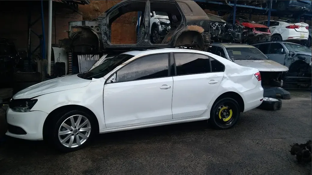 VOLKSWAGEN VOYAGE 2016