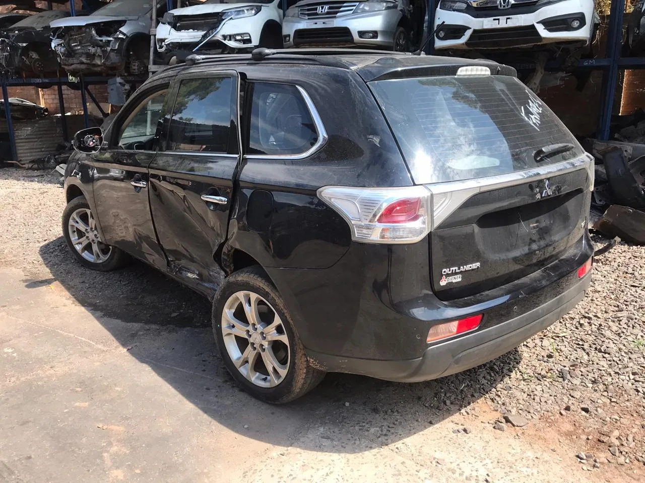 MITSUBISHI OUTLANDER 3.0 GT V6 2014