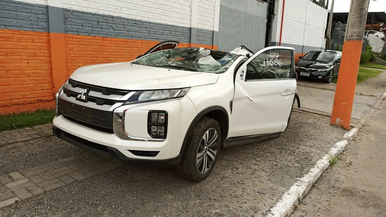 MITSUBISHI OUTLANDER SPT HPE2WD 20.21