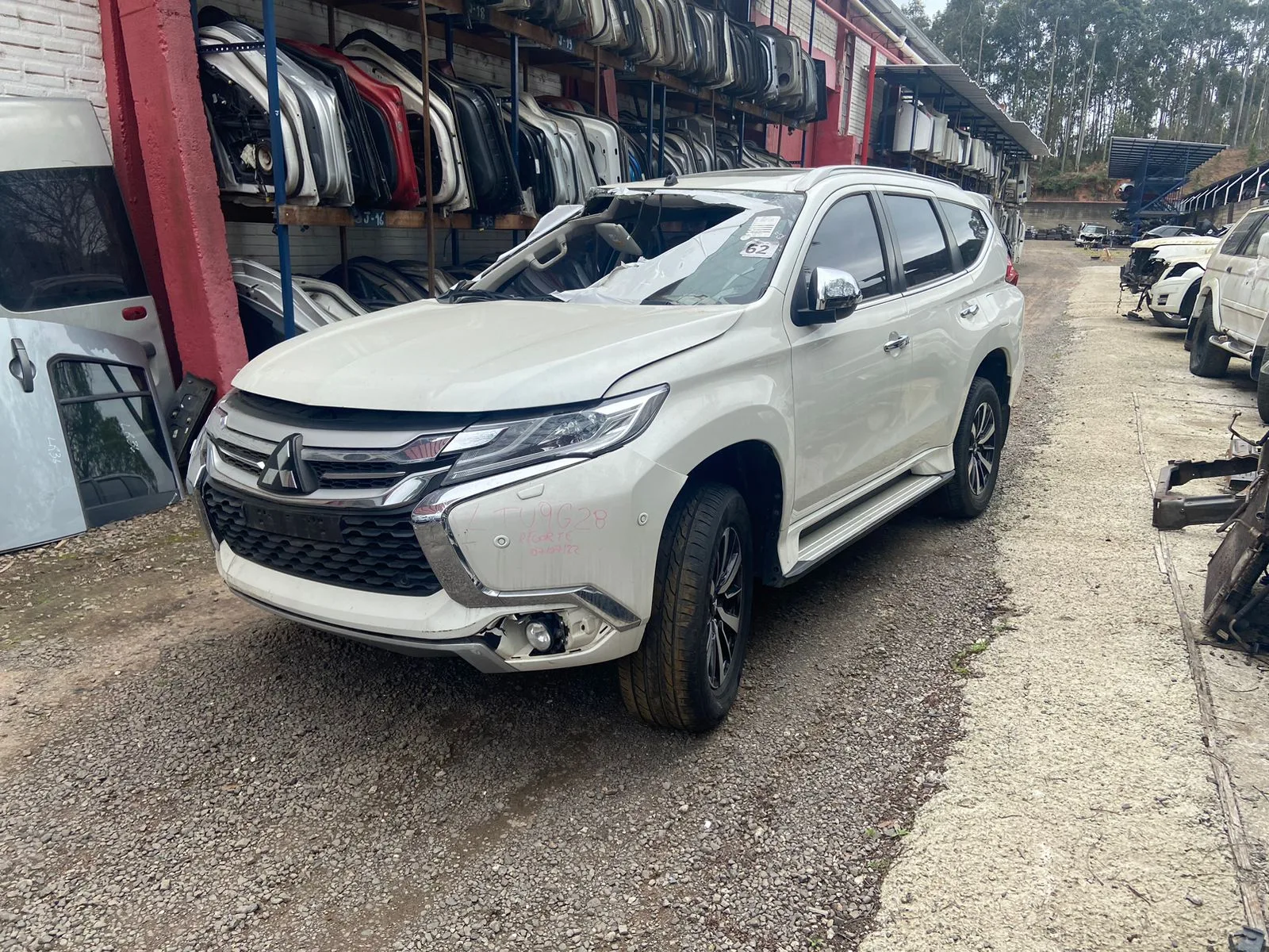 MITSUBISHI PAJERO SPORT HPE 19.20