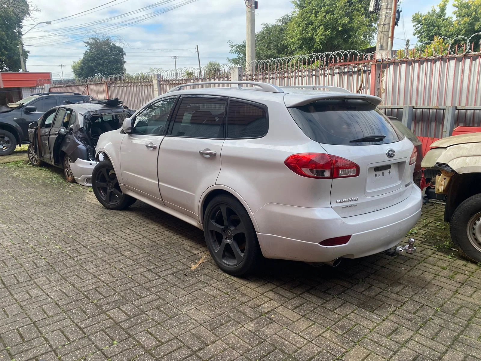 SUBARU TRIBECA v6 2011