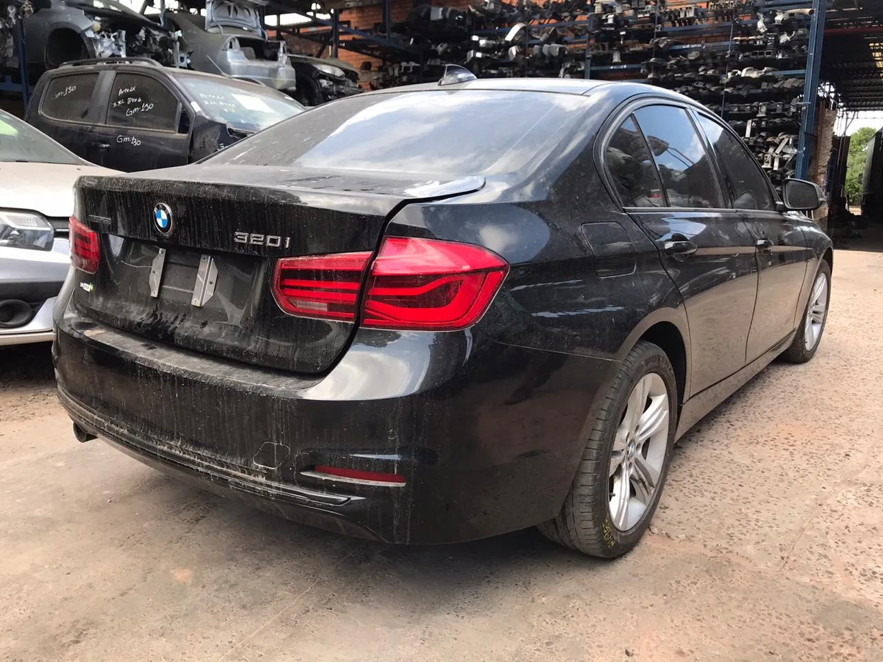 BMW 320I ACTIVE 2016