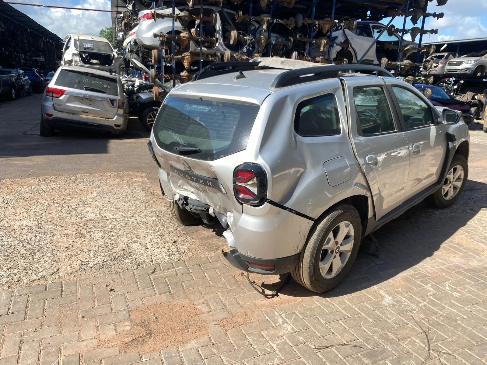 RENAULT DUSTER INTP CVT 1.6 24.25