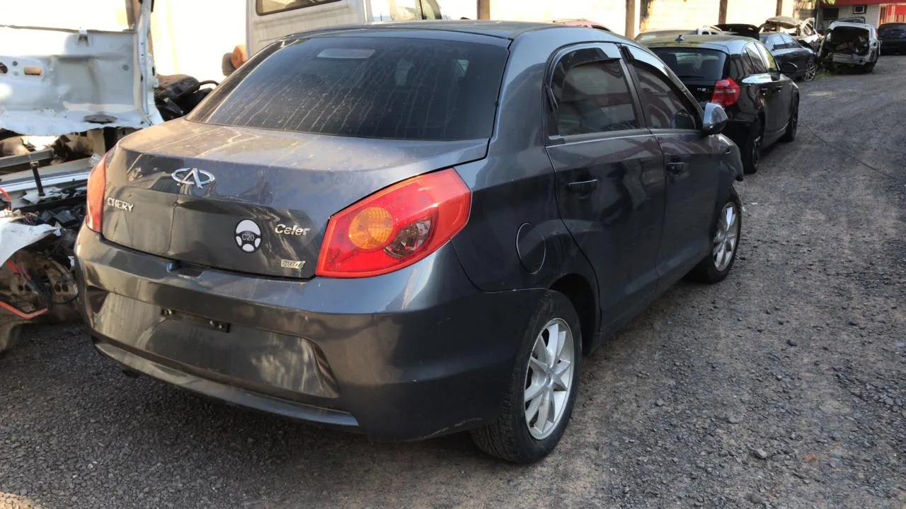 CHERY CELER 1.5 2015