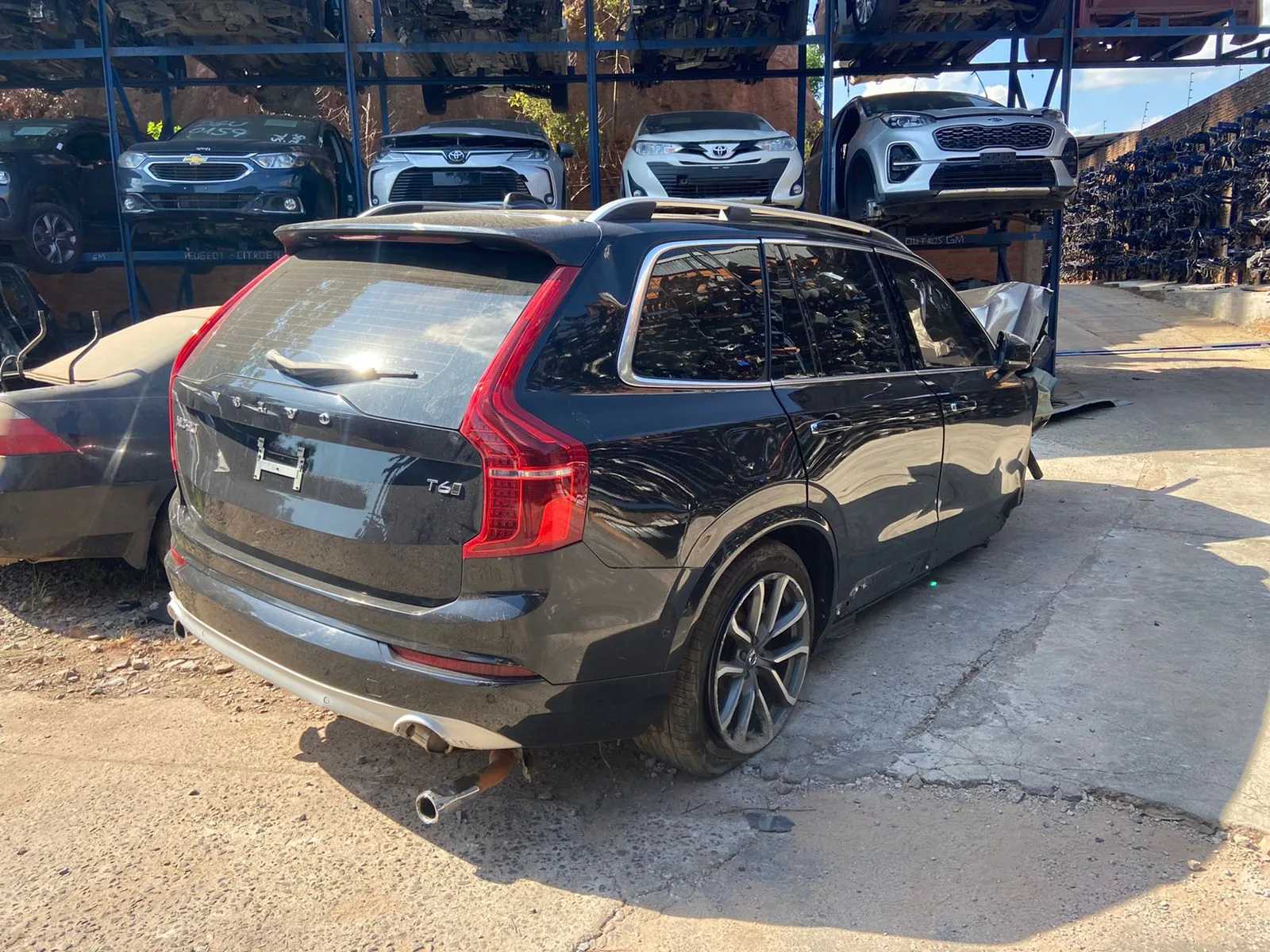 VOLVO XC90 T6 MOMENTUM 18.19