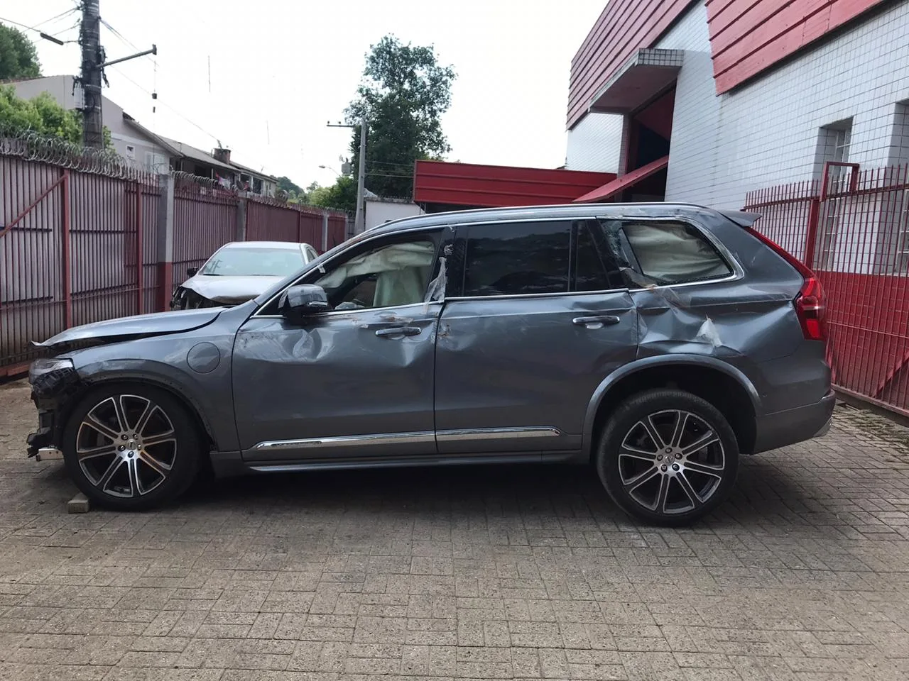 VOLVO XC90 T8 2017
