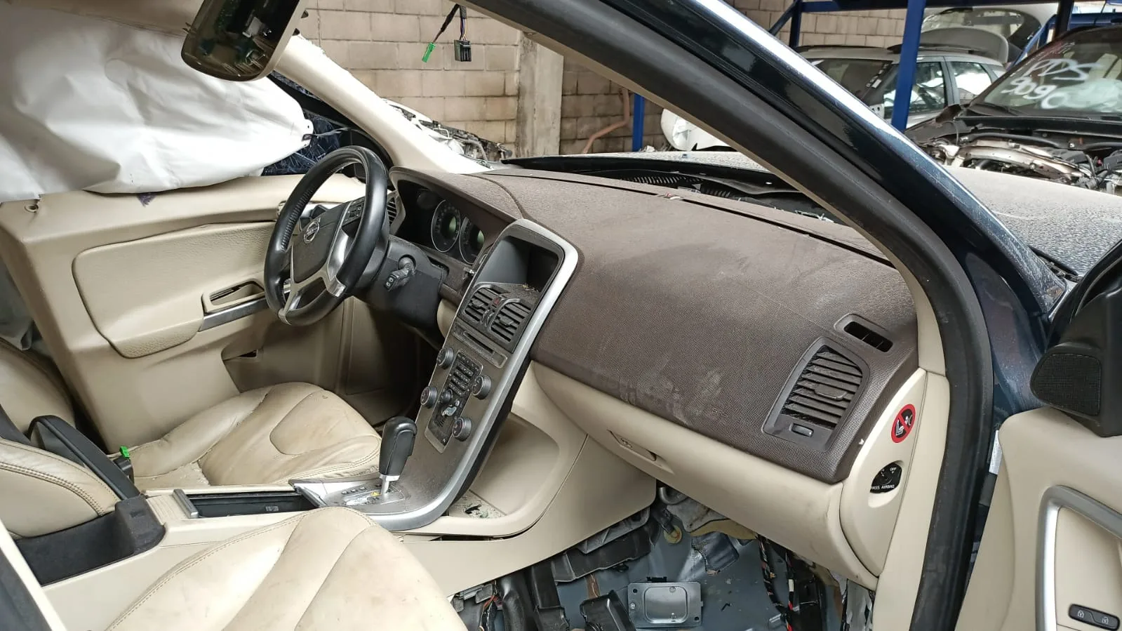 VOLVO XC60 2.0 T5 DYNA 2011