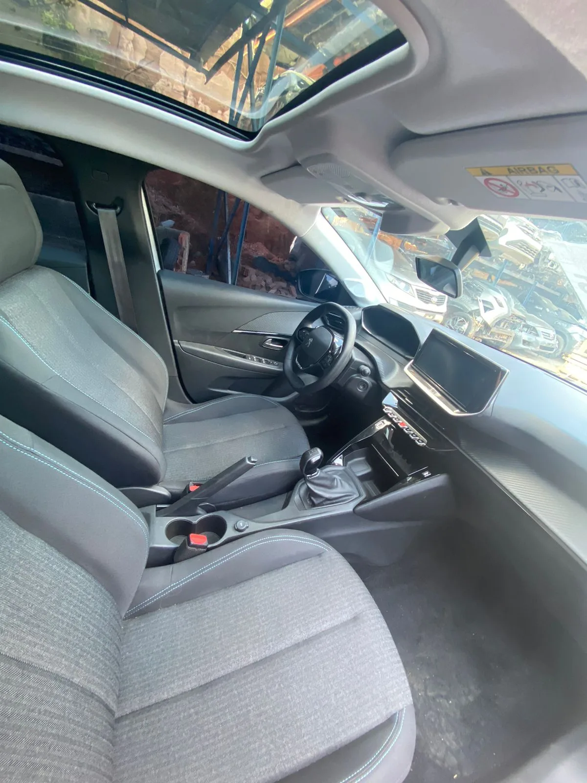 PEUGEOT 208 STYLE MT 2023