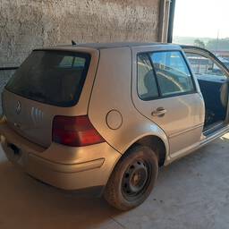 Volkswagen Golf 2000 1.6 5p