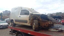 SUCATAFiat Fiorino 2017 1.4 Flex 4p  PARA RETIRADA DE PEÇAS