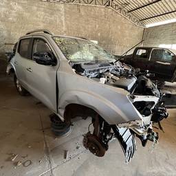 Nissan Nissan Frontier 2018 2.3 Le Cab. Dupla 4x4 Aut. 4p 2018