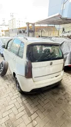 FIAT Idea 1.8 Hlx Flex 5P 2010