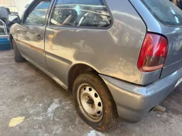 VOLKSWAGEN Gol 1.0 16v 3P 2000