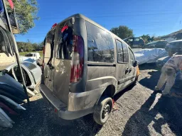 FIAT Doblo 1.4 Attractive Flex 5P 2014