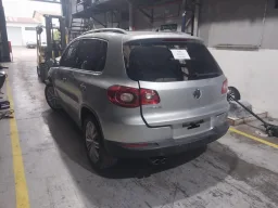 VOLKSWAGEN Tiguan 2.0 Fsi 5P 2011
