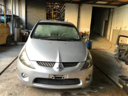 MITSUBISHI Mitsubishi Grandis 2.4 2004
