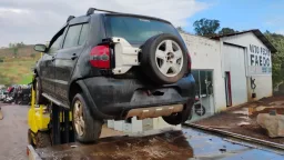 VOLKSWAGEN Fox 1.6 Plus Total Flex 3P 2004