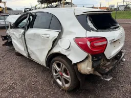 MERCEDES-BENZ Classe A 1.6 Style Turbo 5P 2014