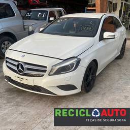 MERCEDES-BENZ Classe A 200 1.6 TB 16V Style 156cv Aut. 2013