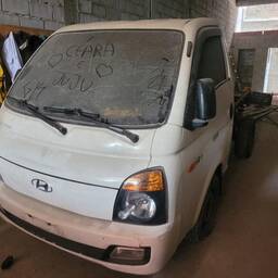 HYUNDAI Hyundai HR 2013 2.5 Hd Cab. Curta S/ Carroceria Tci 2p 2013