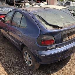 Renault Megane 2000 1.6 Rn 5p