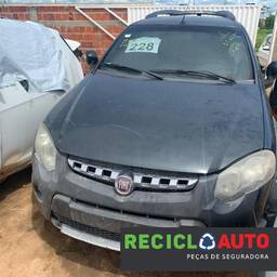 Fiat Fiat Palio Adventure 2013 1.8 16v Flex 5p - Branco/Preto/Vermelho/Cinza 2013