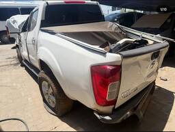 Nissan Nissan Frontier 2017 2.3 Le Cab. Dupla 4x4 Aut. 4p 2017